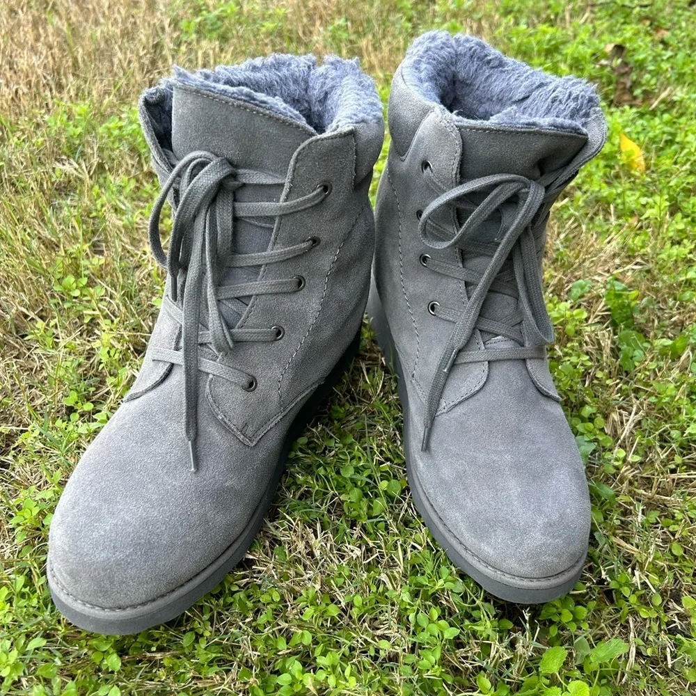 BEARPAW Phoebe Suede Sheepskin lace up hiker Grey Winter Boots Sz-10.  LocB‎